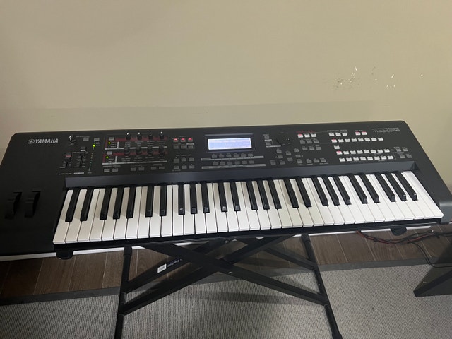 Yamaha MOXF6 (Priced to sell!!!)