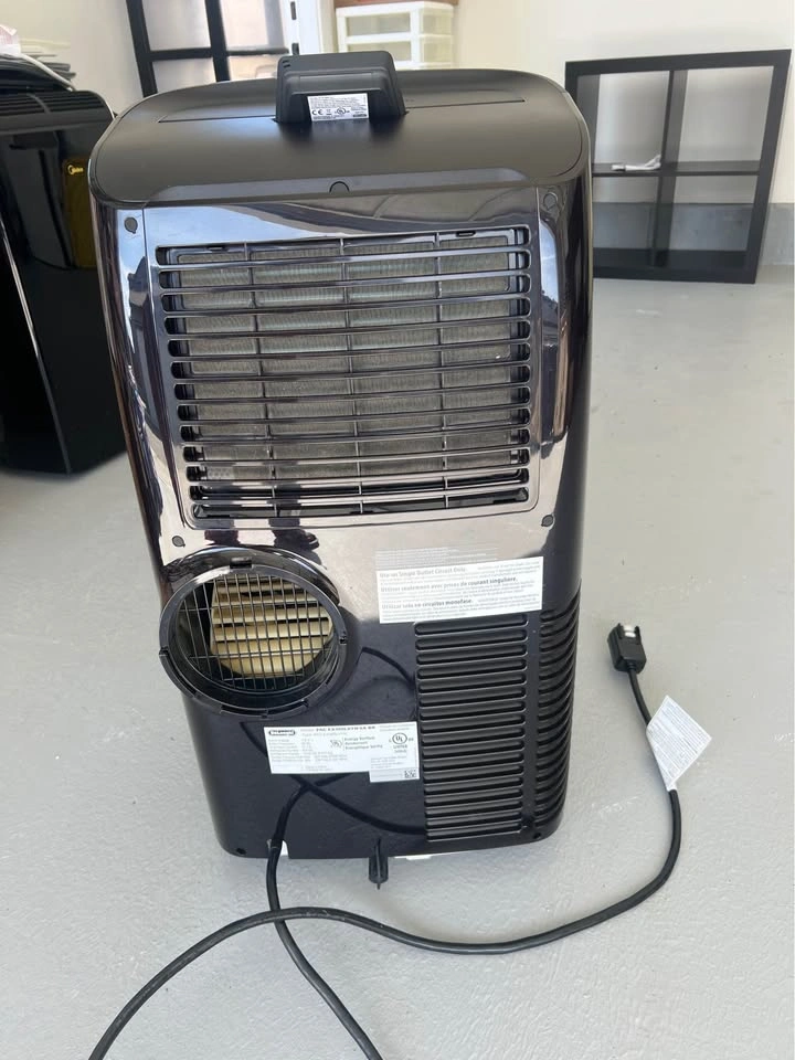 Pinguino DeLonghi Portable Air Conditioner - photo 3