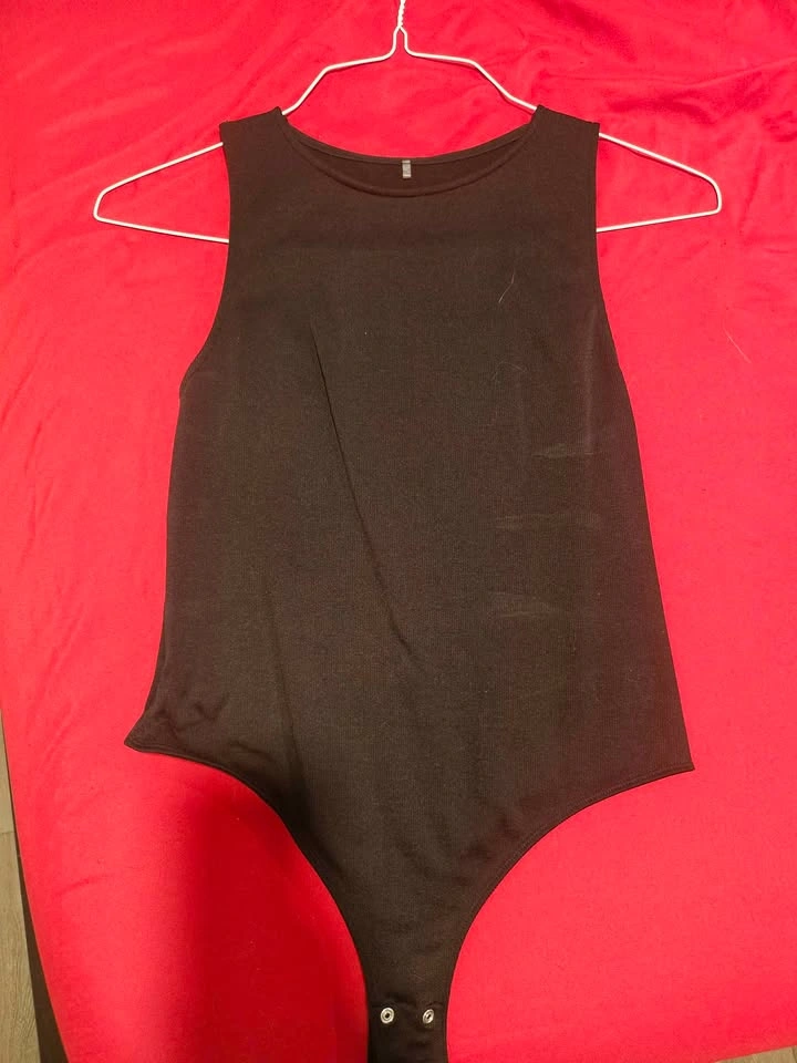 Dynamite Sleeveless Body Suits - photo 2