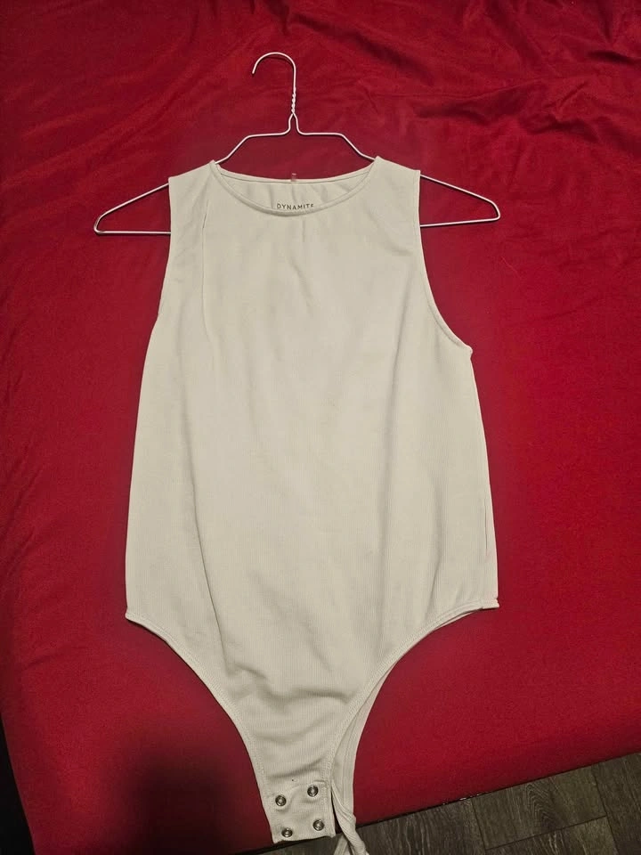 Dynamite Sleeveless Body Suits - photo 3