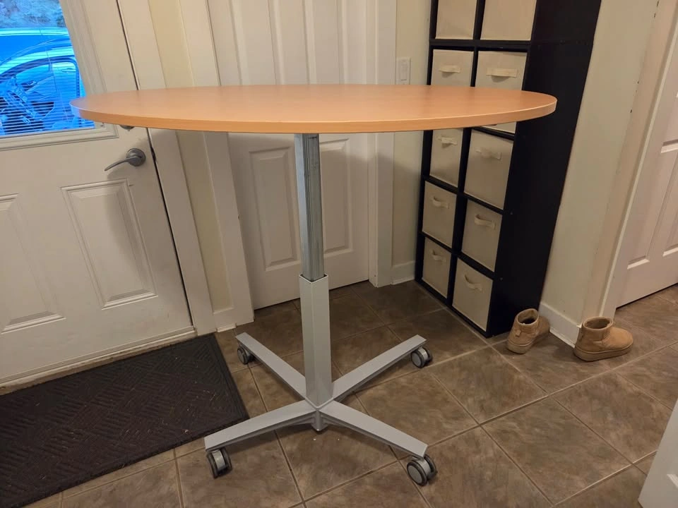 A2S German-Engineered Height Adjustable Table/Desk - photo 2