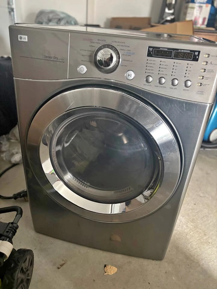 Like New LG Dryer (Front Load)