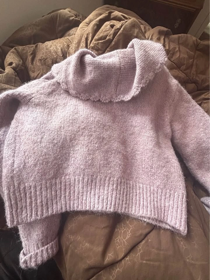Like New Gorgeous Lilac Zara Sweater Size Small - photo 5