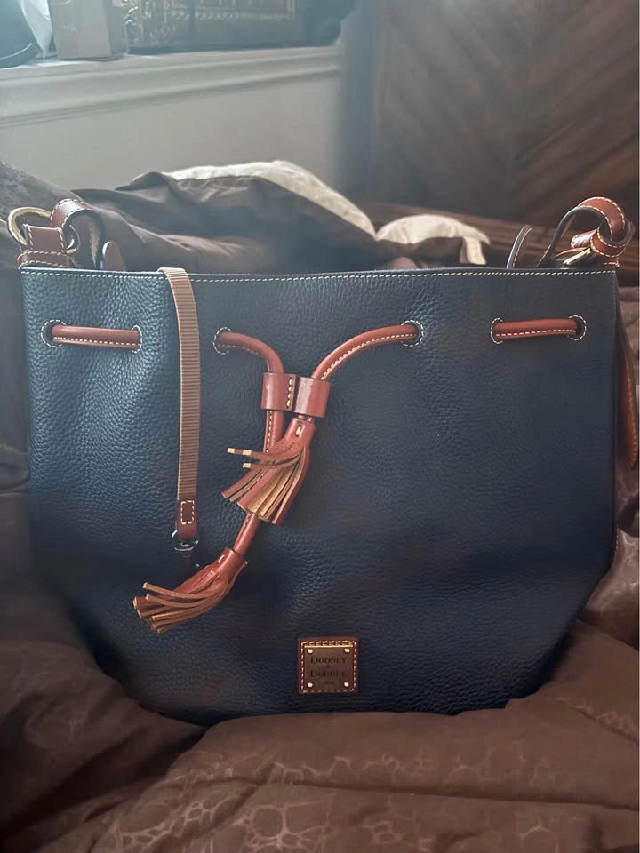Brand New Dooney & Bourke Pebble Grain Drawstring - photo 5