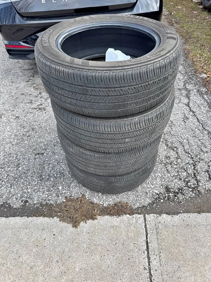 205/55R16 Summer Tires - Good Condition - No Rims