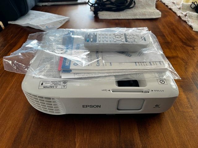 Epson VS250 3LCD Projector