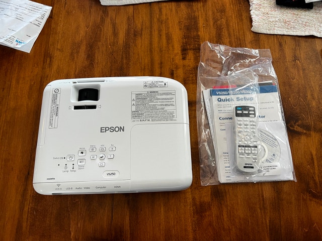 Epson VS250 3LCD Projector - photo 4