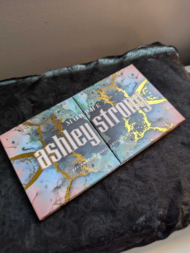 NEW Eyeshadow Palettes - High End Brands - photo 5