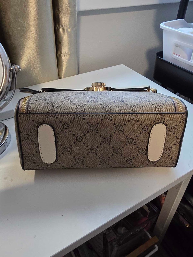 NEW Fox Lover Brand Small Crossbody Handbag - photo 5