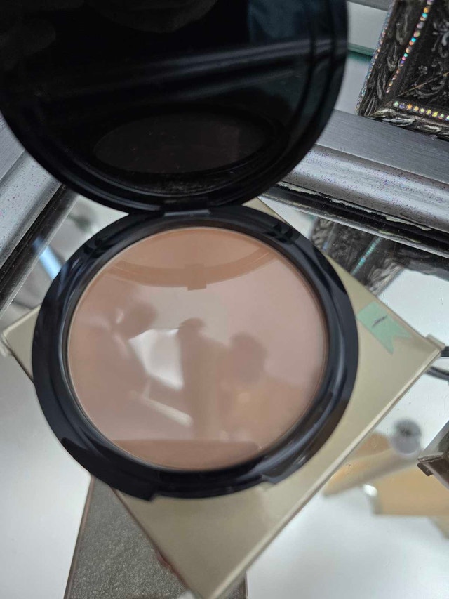 NIP Bronzer/ Contour Compacts - photo 4