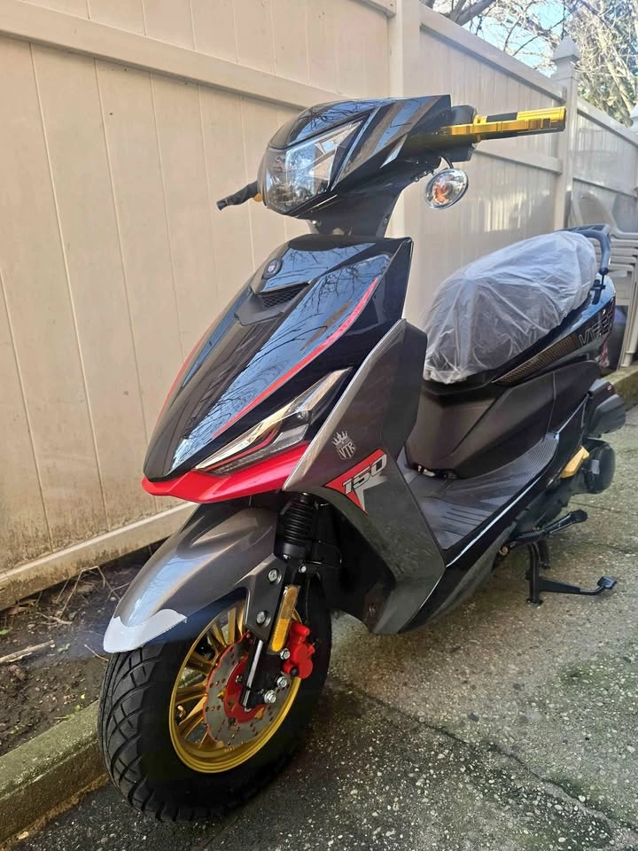 Brand New Viper 150cc Scooter! Financing Available