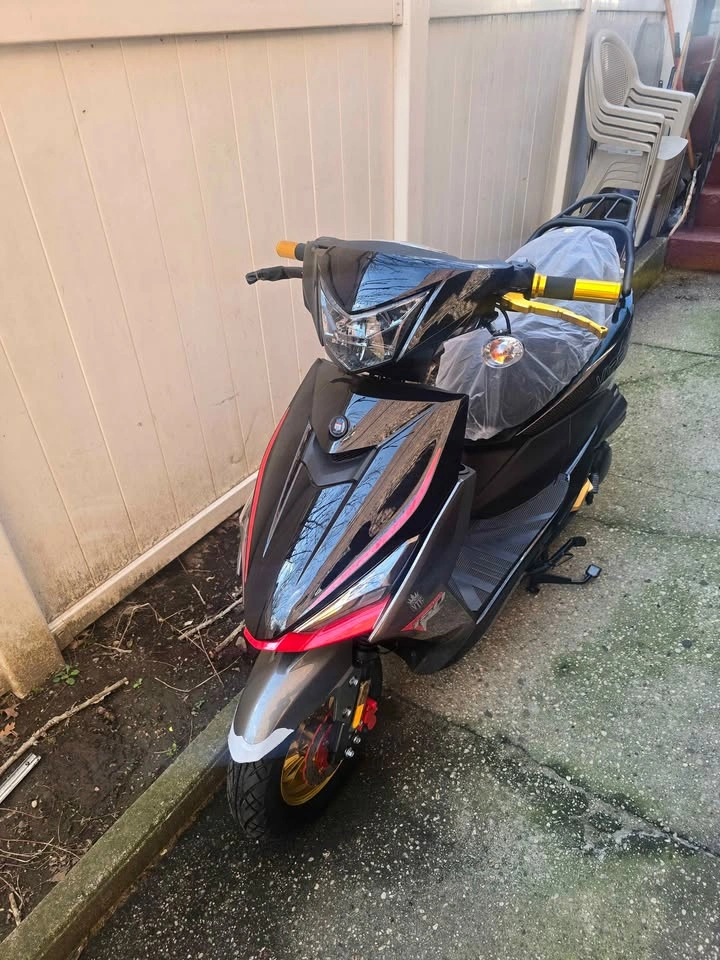 Brand New Viper 150cc Scooter! Financing Available - photo 4