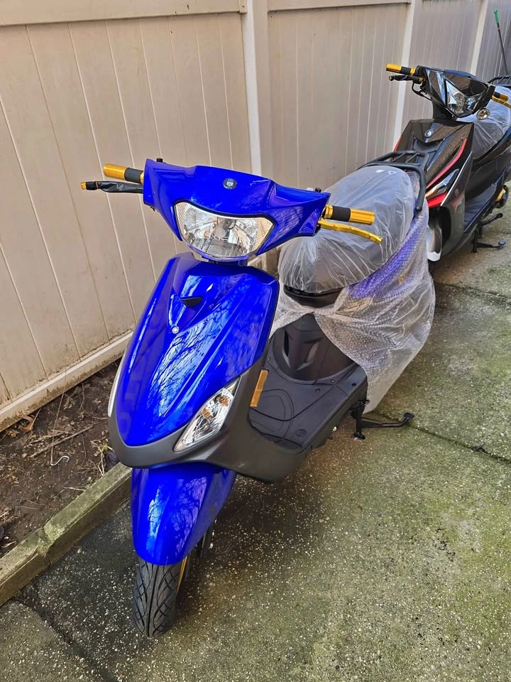 Brand New RAZR 200cc Scooter! Financing Available