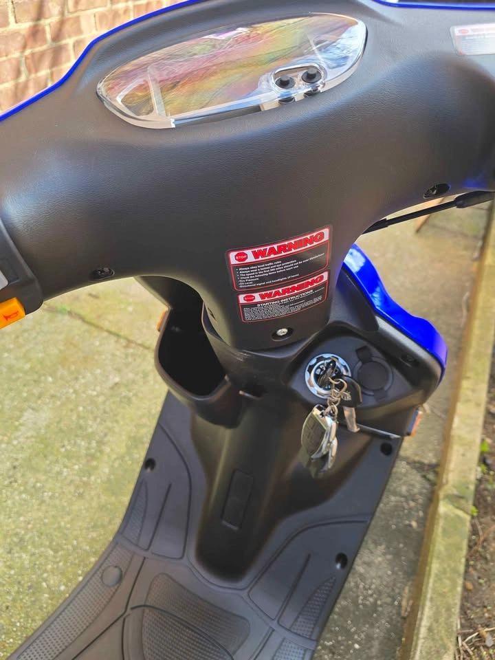 Brand New RAZR 200cc Scooter! Financing Available - photo 4
