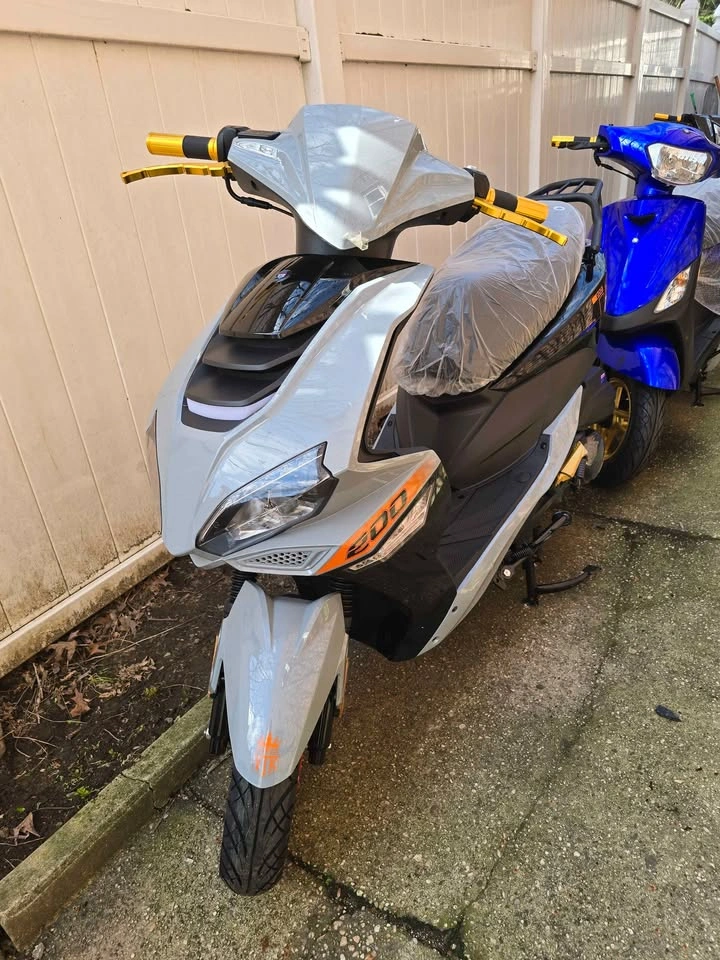Vitacci Jag 200cc Scooter - photo 2