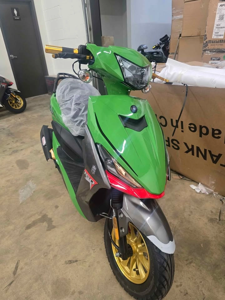 Viper 150cc Scooter - photo 3