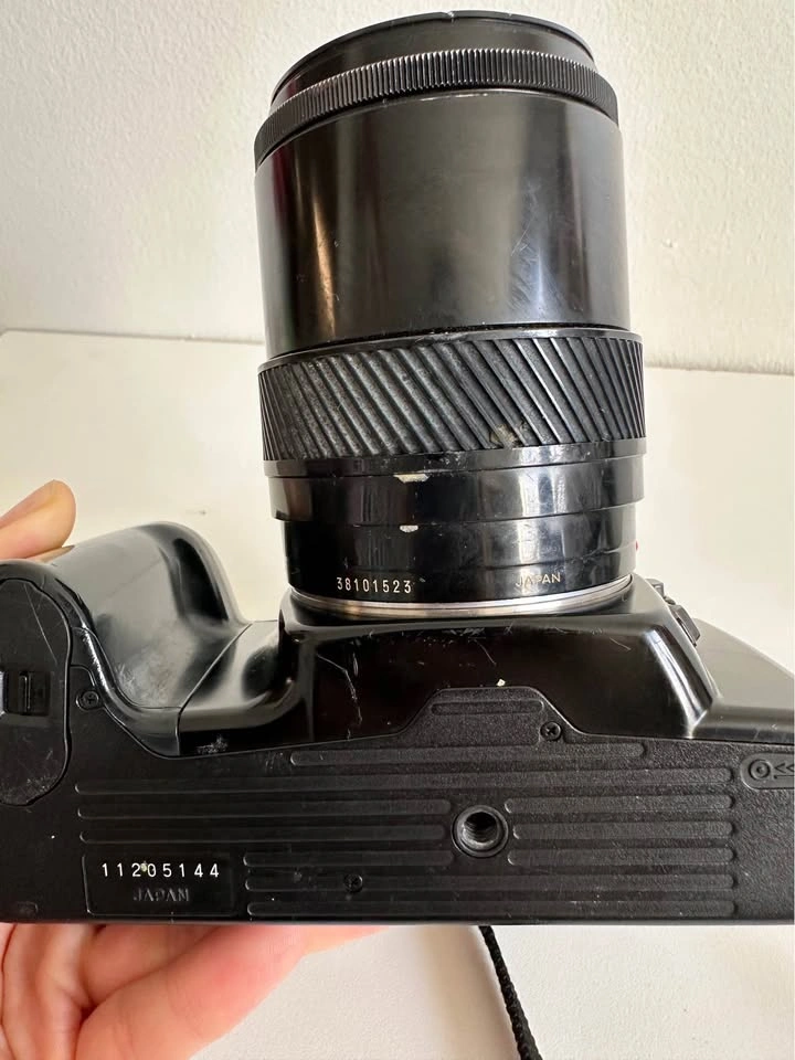 Minolta Maxxum 5000i Film Camera w/ 35-80mm Lens + Film - photo 3