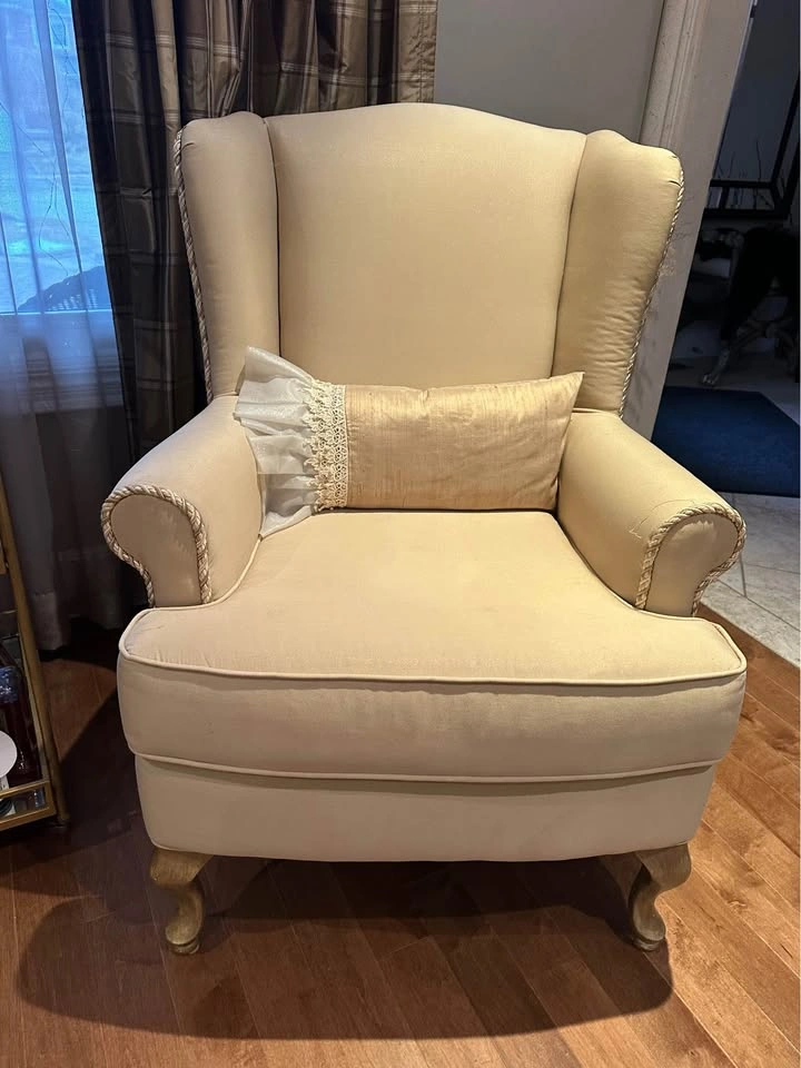 Elegant Pair of Wingback Chairs – Neutral Cream/Gold - photo 5