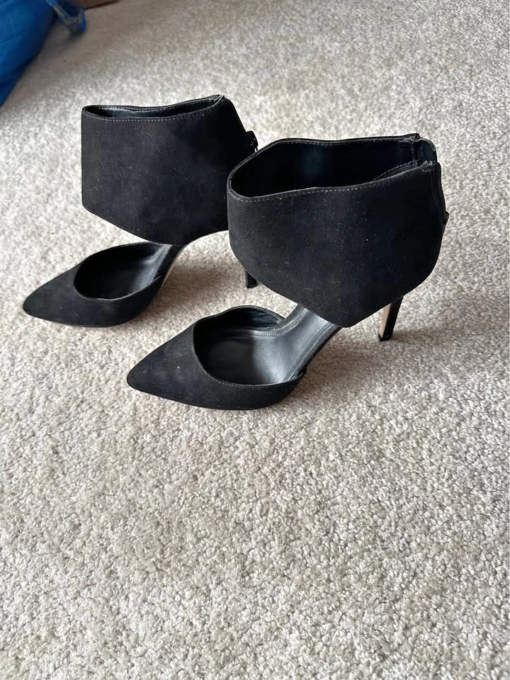 Aldo Black Suede High Heels - Size 9