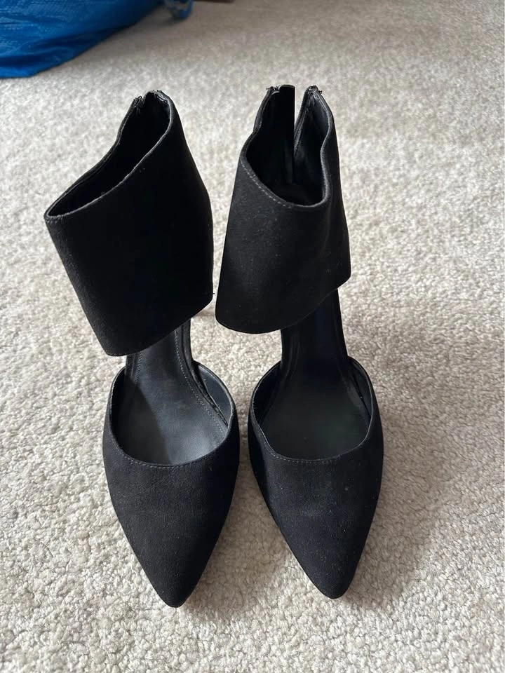 Aldo Black Suede High Heels - Size 9 - photo 2