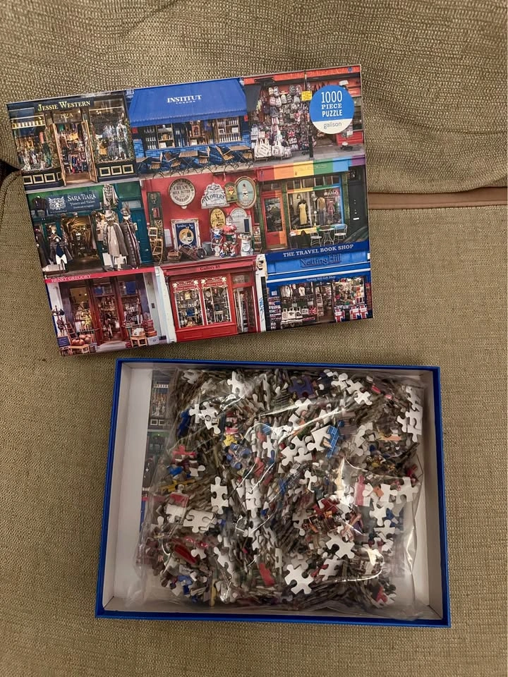 Galison 1000 piece Portobello Road London Shops Puzzle - photo 2