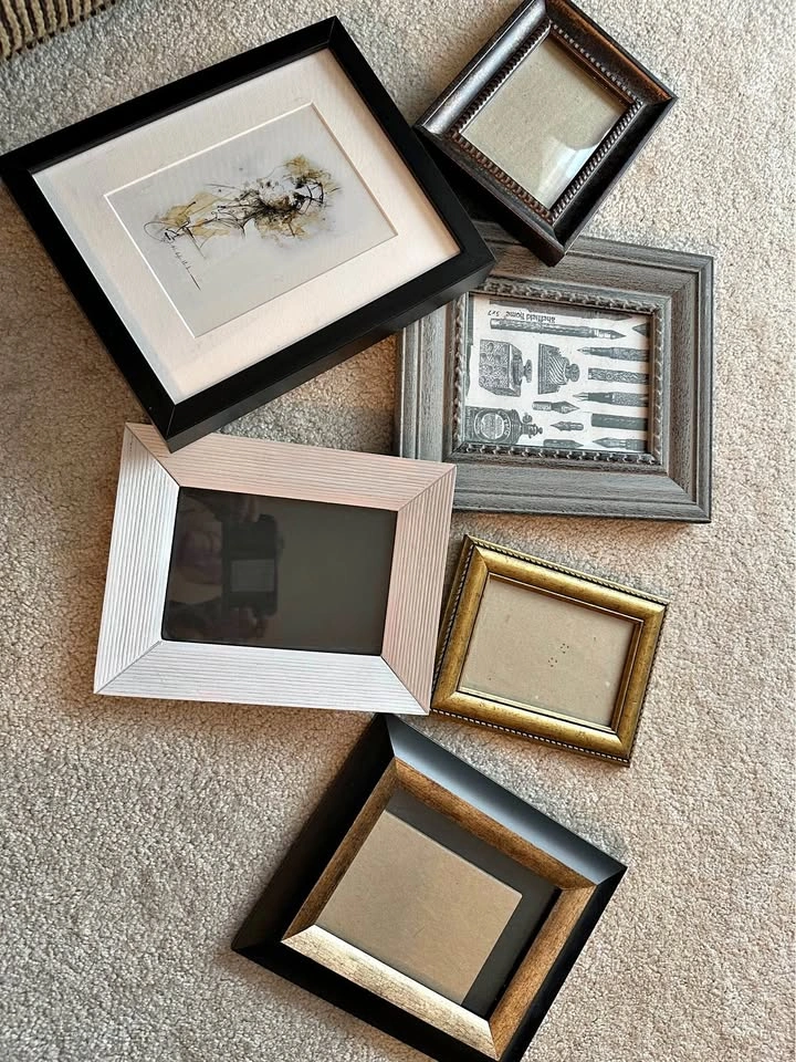 Picture frames 6 for $30