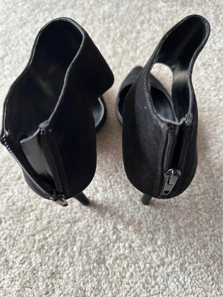 Aldo Black Suede High Heels - Size 9 - photo 4