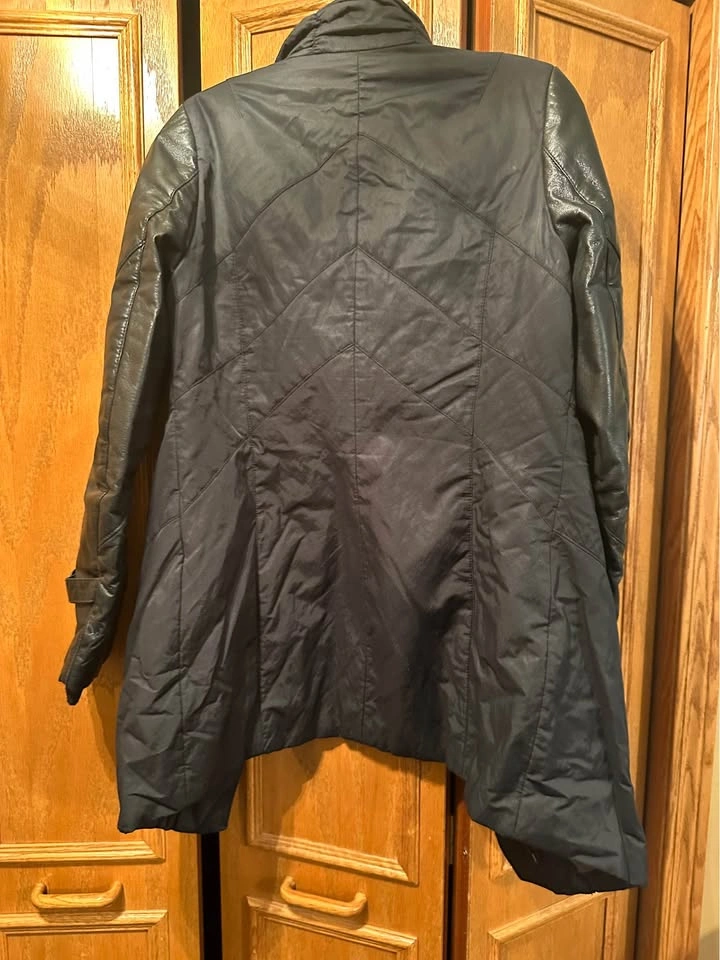Women's Danier Leather & Material Zippered Jacket - Size XS - photo 2