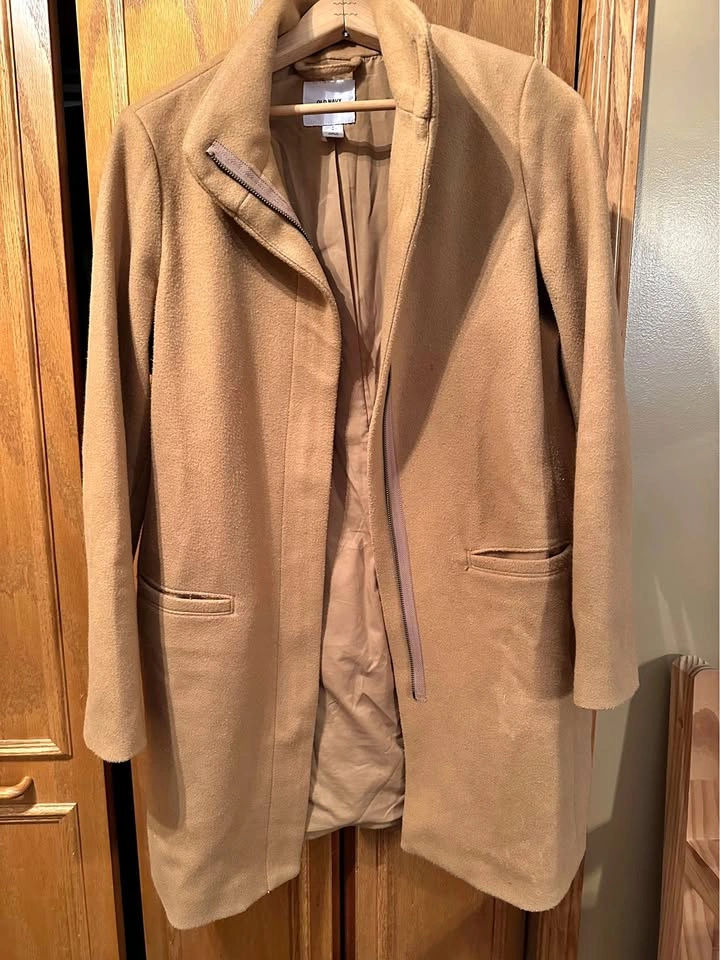 Woman’s spring/fall zippered coat -old navy, size S