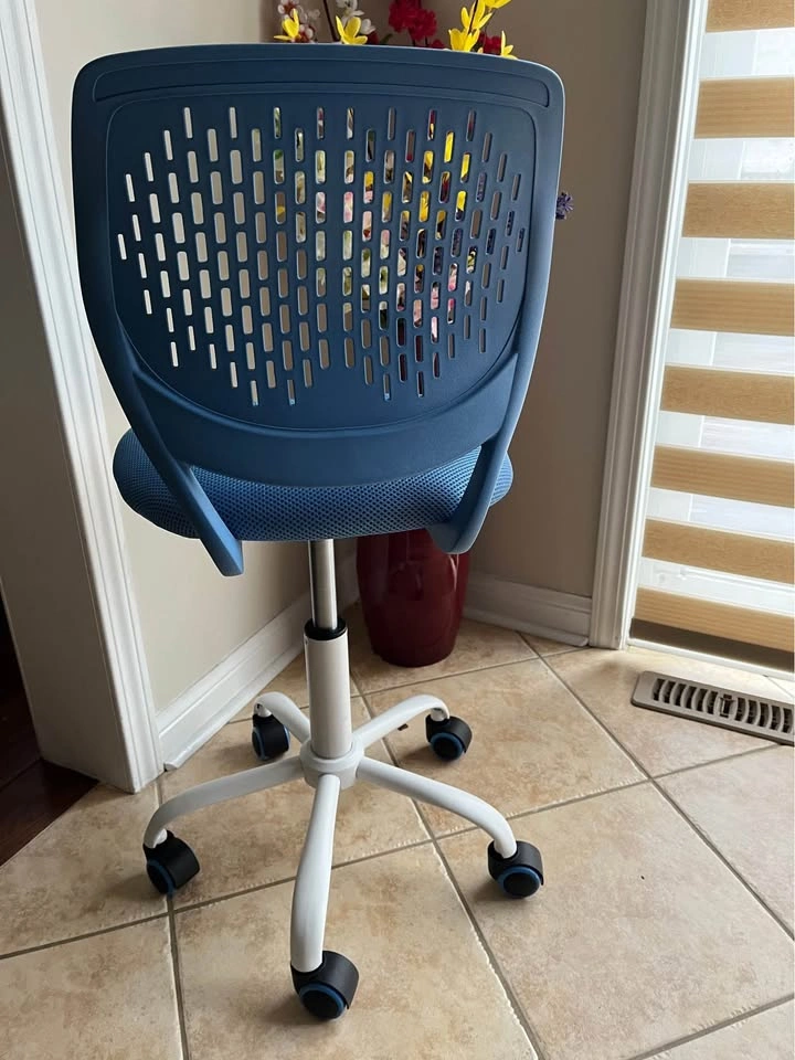 Revolving Chair. Brand New - photo 2