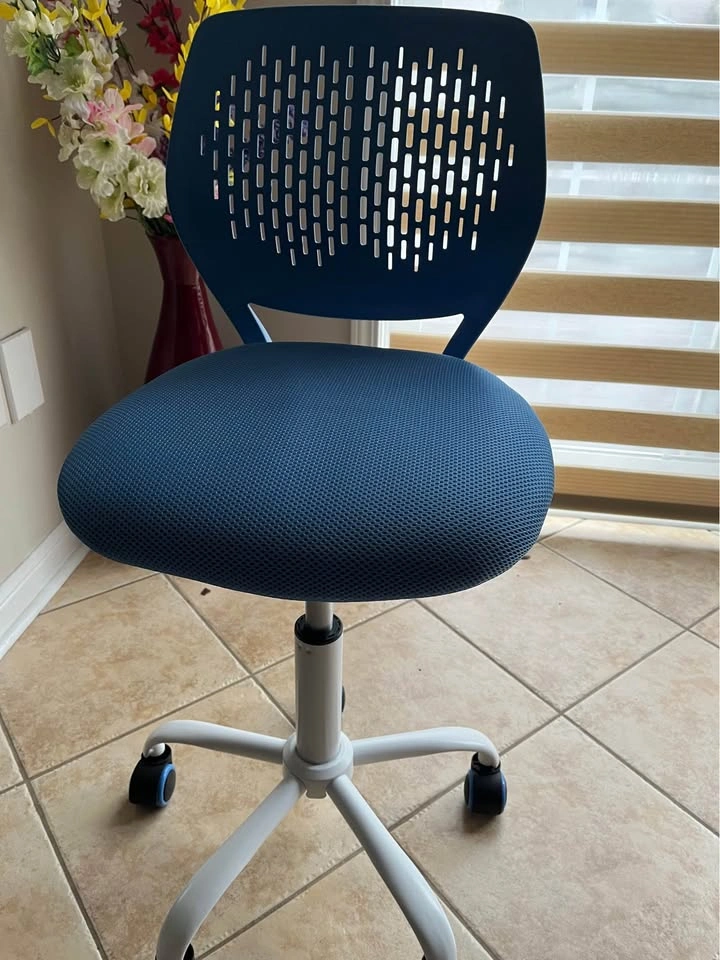Revolving Chair. Brand New - photo 3
