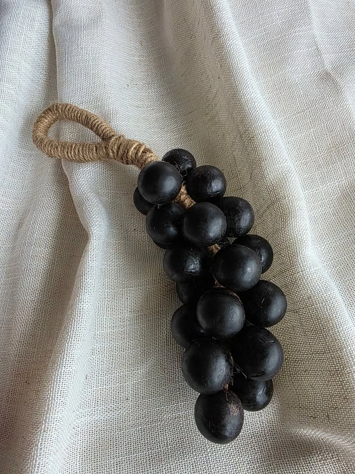 Coffee and cacao grape-shape soap - photo 2
