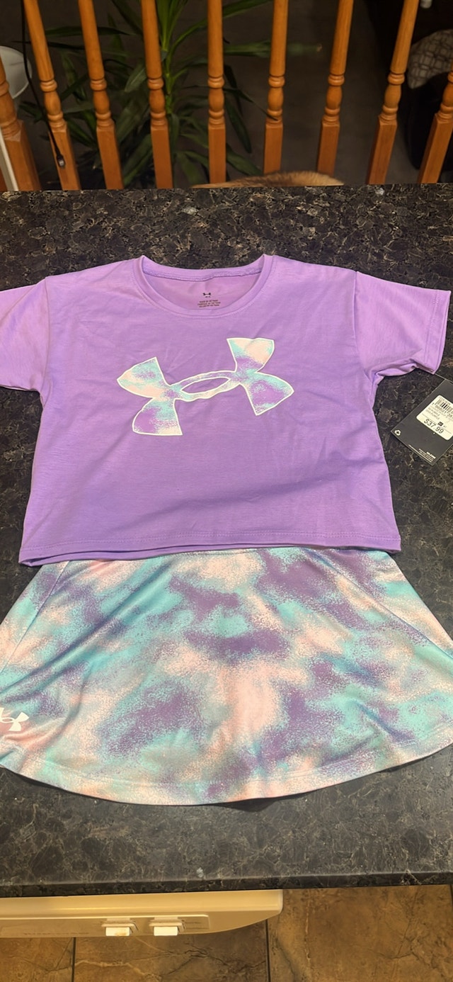 New w/tags Under Armour tshirt and skirt sz 4T - photo 2