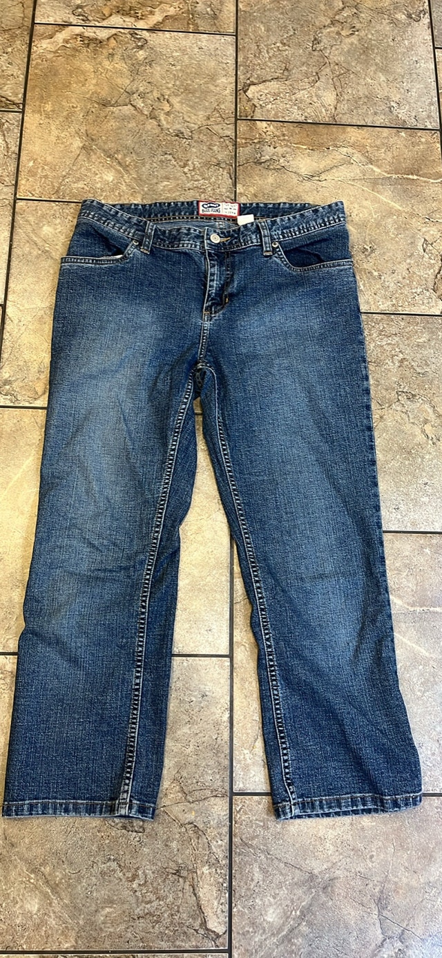Old Navy capris sz 10
