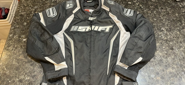 Shift motorcycle jacket sz S