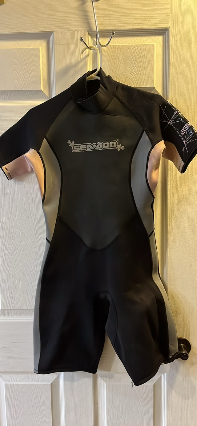 SeaDoo Women’s wetsuit sz 11/12