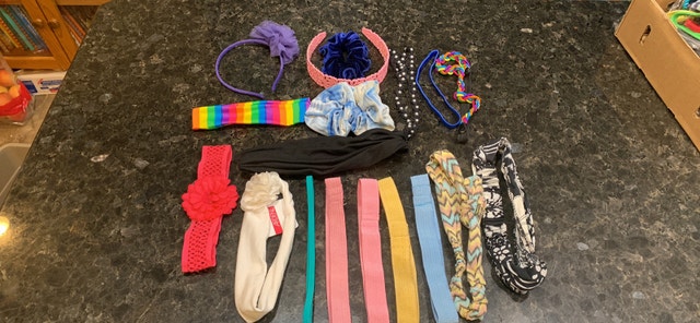 Lot of 18 headbands