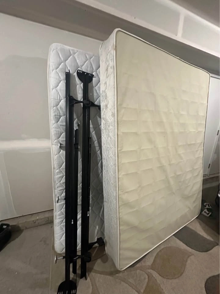 Mattress, Box Spring & Metal Bed Frame | No bugs | No pets - photo 4