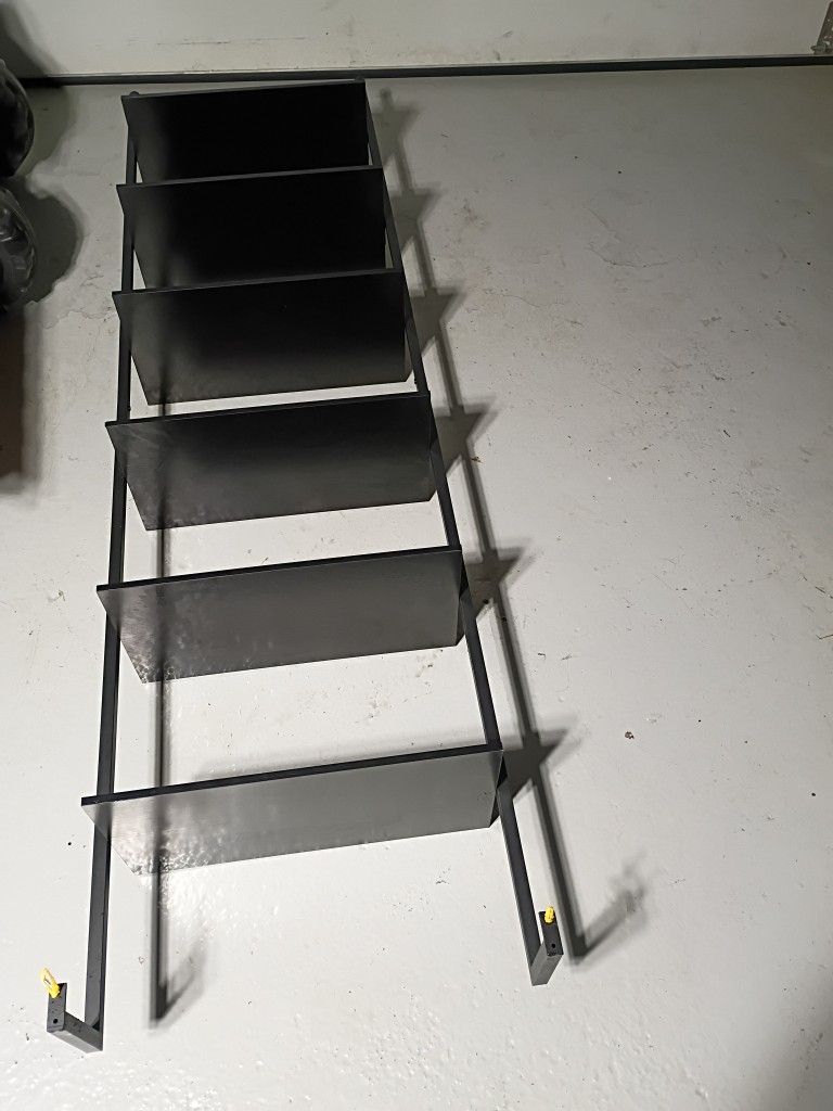 Ladder Book Shelf - photo 3