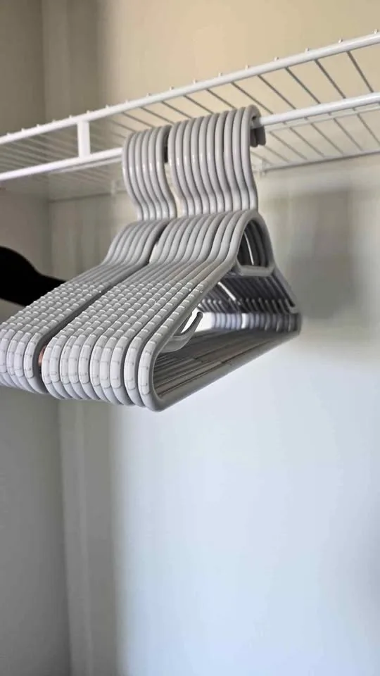 16 plastic hangers- never used