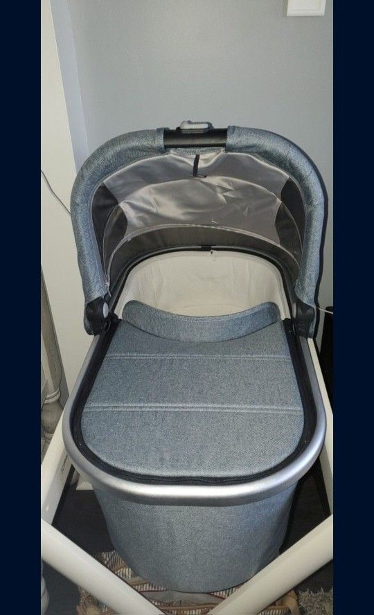 Vista STROLLER W Bassinet - photo 3