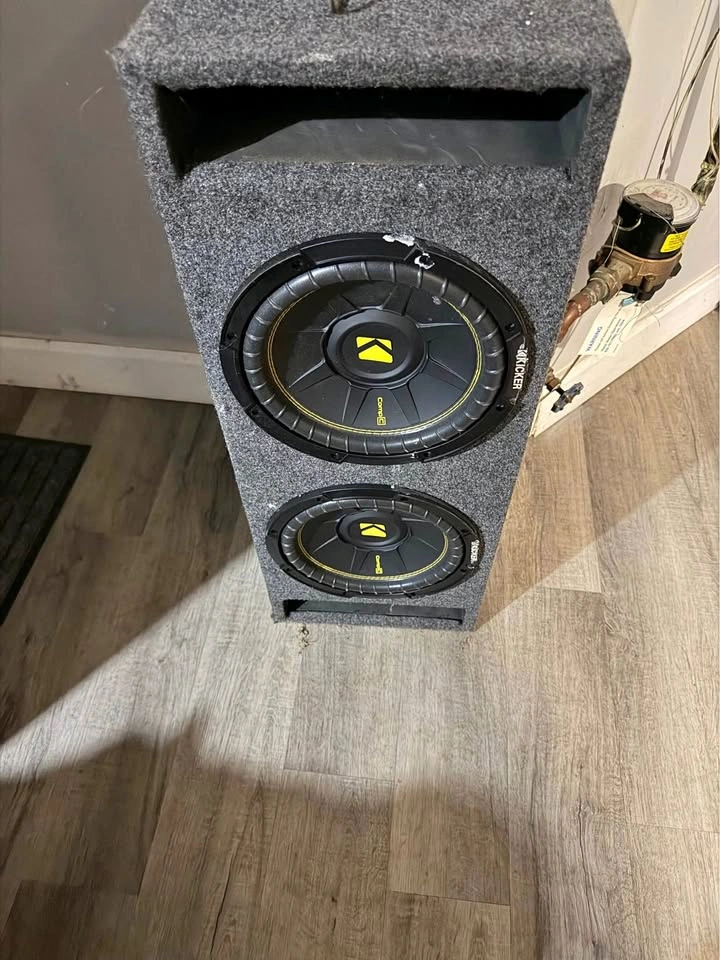 2 10" Kicker Subwoofers with Box