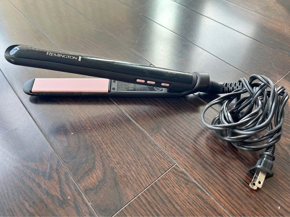 Remington Hair Straightener