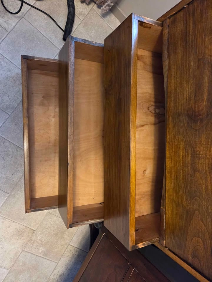 Wooden Dresser - photo 2