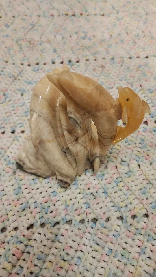 Carved Onyx Dolphin Sculpture - photo 4