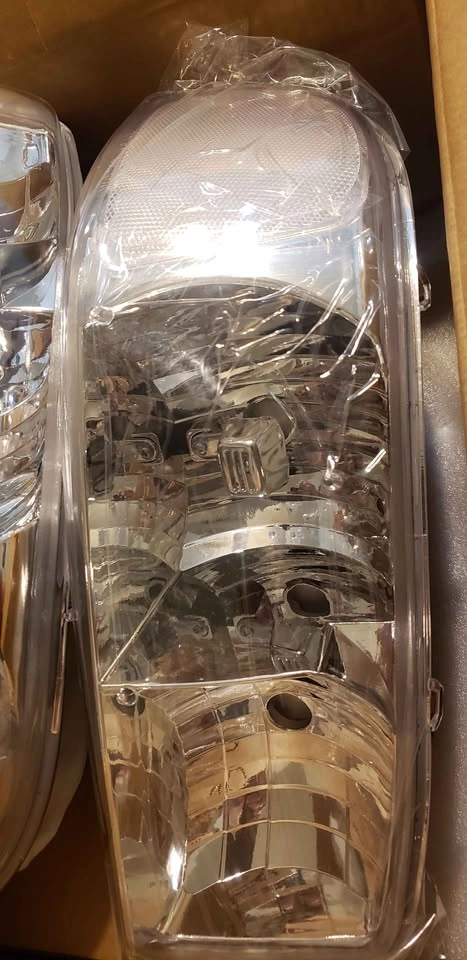 HEADLIGHTS For GMC Sierra - photo 5