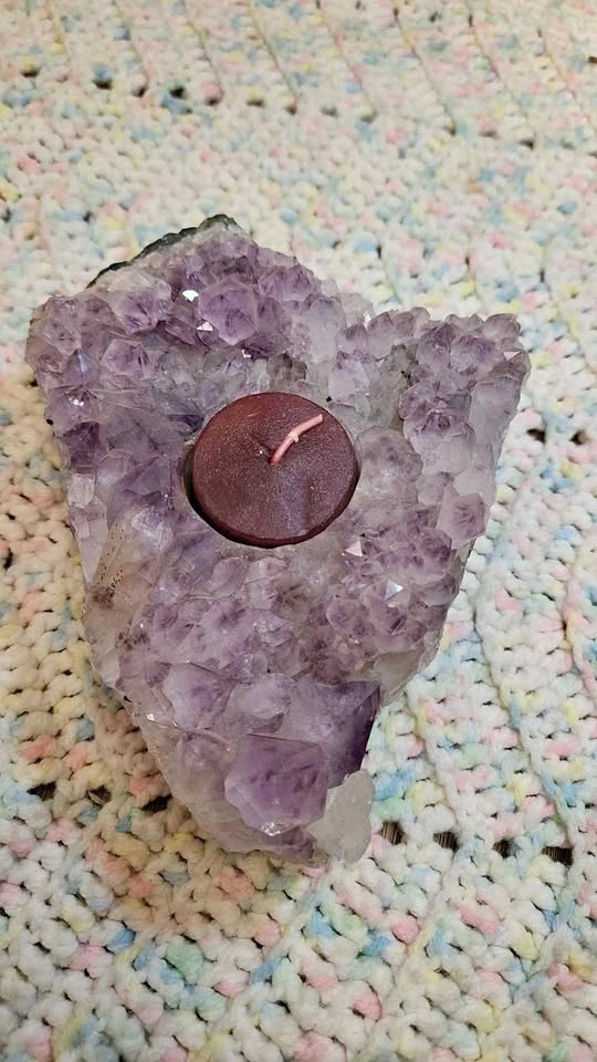 Amethyst Geode Tealight Candle Holder