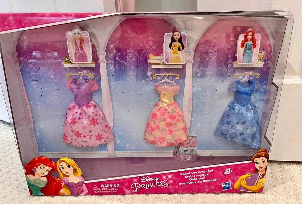 Brand new Disney Princess Royal Dress-up Set Outfits