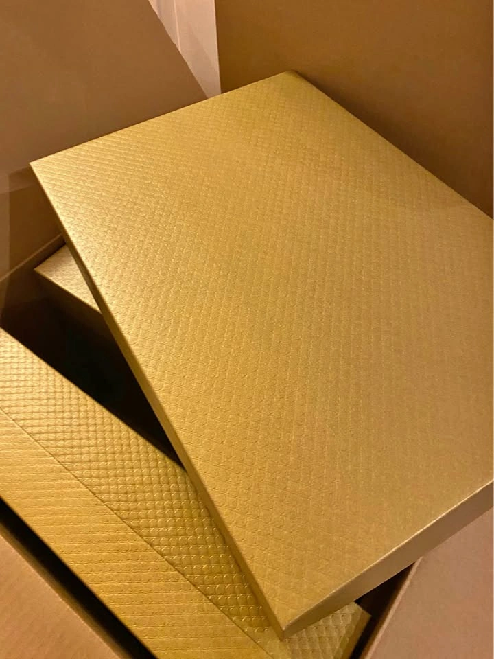 10 Large Set Up Boxes (Gold)