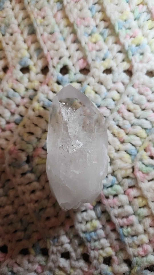 Natural Clear Quartz Point with internal Rainbow - photo 2